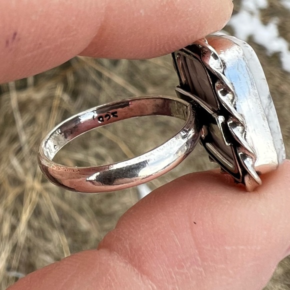 Silver Howlite Ring - Picture 6 of 7